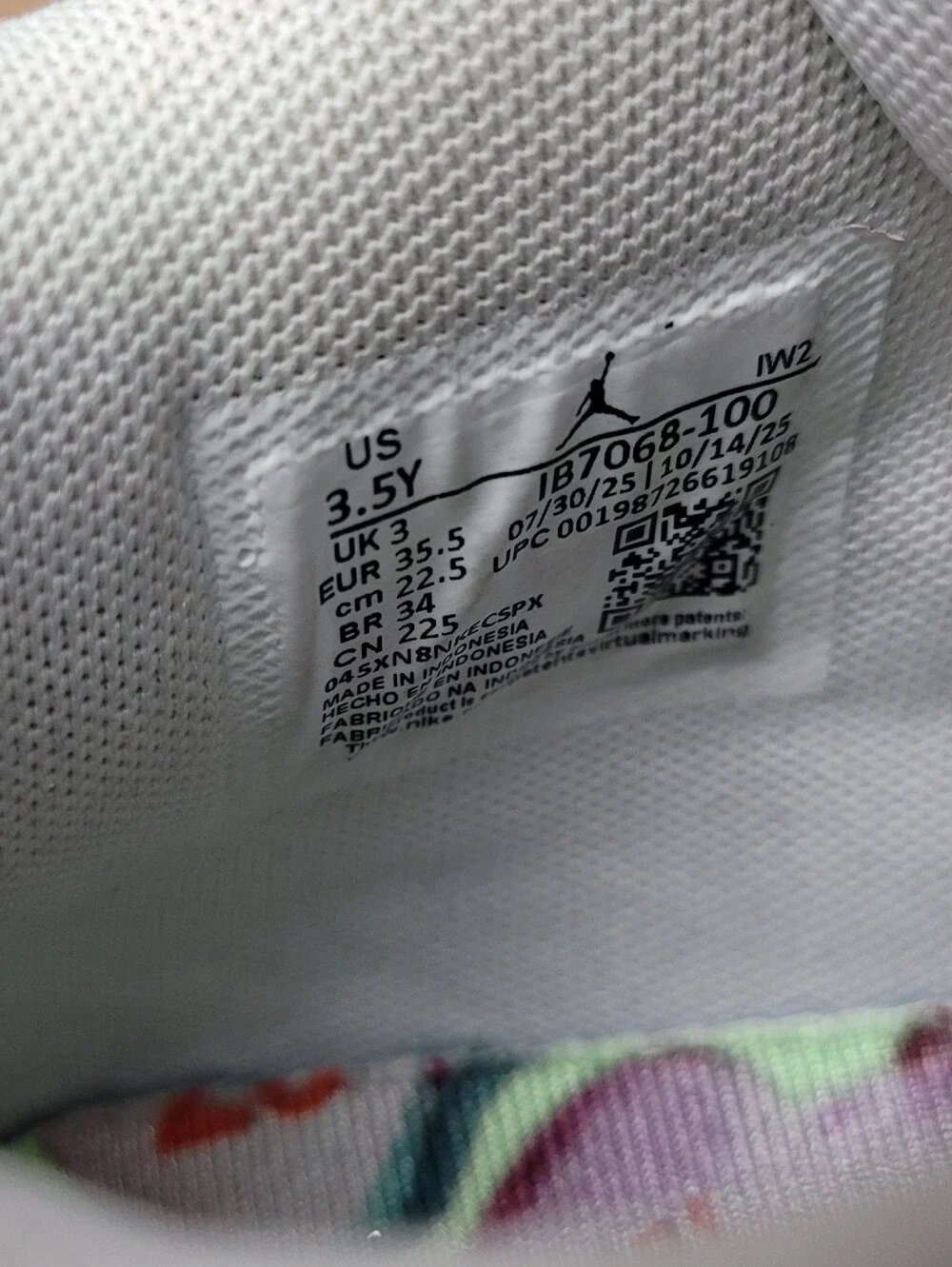 Nike Air Jordan 4 Retro Valentine's Day (2026) (GS) IB7068-100